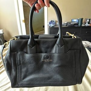 Marc Jacobs leather empire city shoulder bag in black. Good condition